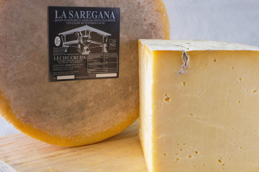 Queso de vaca madurado leche cruda